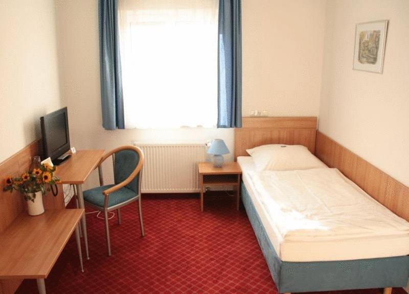 Hotel Schillerplatz Öhringen Zewnętrze zdjęcie
